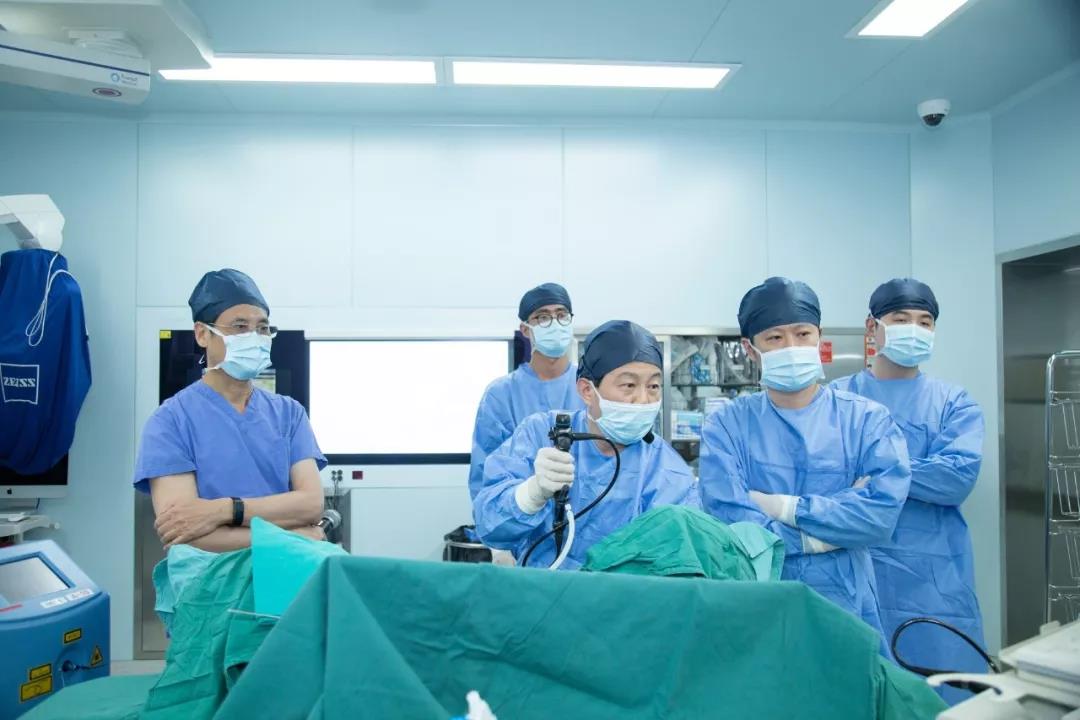 瑞柯恩第四期培训学院-经尿道输尿管软镜钬激光碎石术,上海市第一人民医院 鲁军教授 瑞柯恩第四期培训学院-经尿道输尿管软镜钬激光碎石术,上海市第一人民医院 鲁军教授
