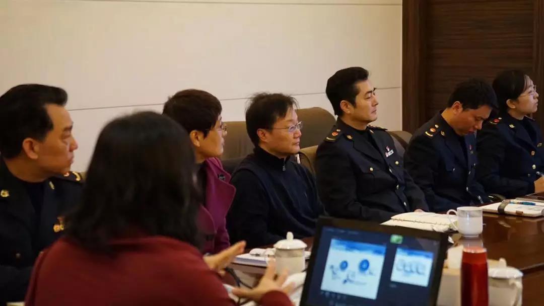 总经理张敬申女士就公司经营现状、战略布局、产品质量安全管理及企业目前发展存在的难题等做了简要汇报