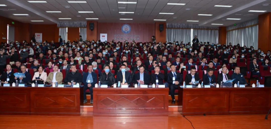 第五届（2020年）中国西藏自治区医学珠峰论坛开幕环节，西藏自治区党委组织部杨晓林副部长、上海市卫健委邬惊雷主任、西藏自治区卫健委夏刚副主任、日喀则市孟文海副书记分别上台致辞，并对大家的关心和支持表示衷心感谢