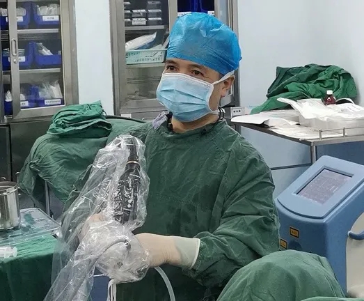 瑞柯恩钬激光输尿管软镜碎石取石术 株洲市中心医院  徐勇教授
