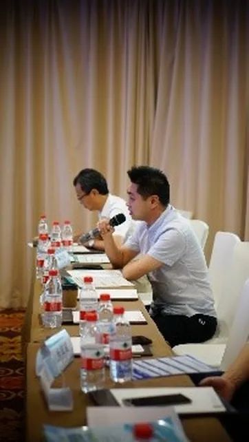 光纤铥激光宁波高峰论坛,铥激光,医用铥激光,钬激光设备供应商,钬激光设备品牌,泌尿外科医疗设备,瑞柯恩