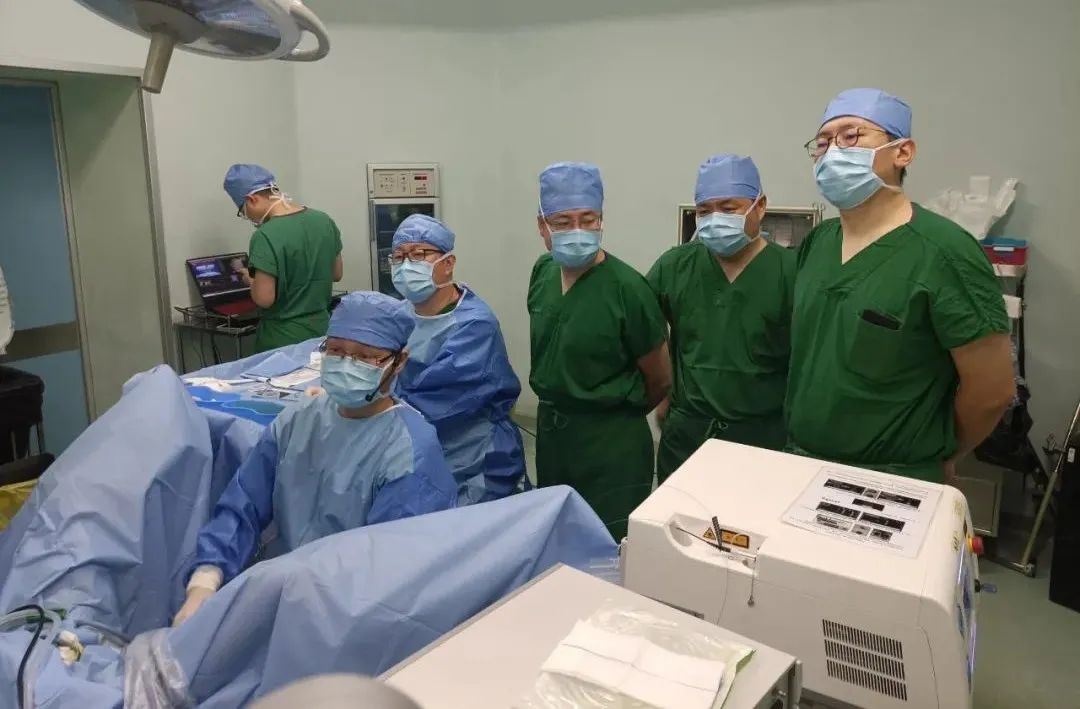 北京大学第一医院  孟一森教授 优路激光经尿道前列腺剜切术,优路光纤激光,铥激光,医用铥激光,瑞柯恩